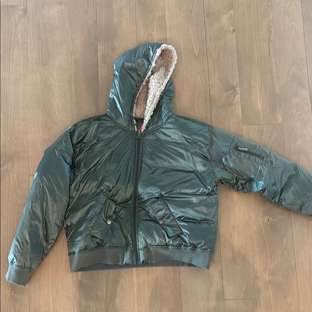 Woman’s Green Puffer Jacket